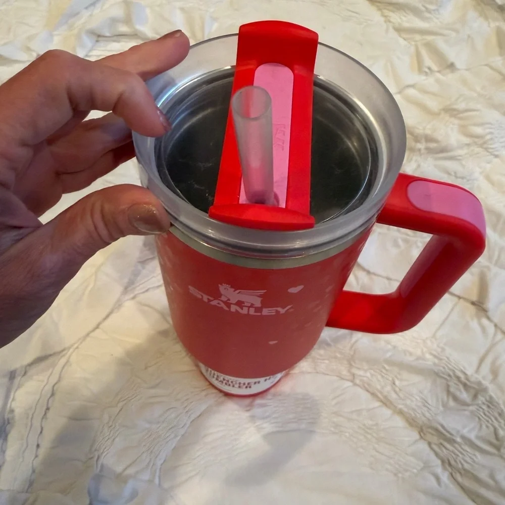 NWT new Stanley target valentines Heart Pattern Red Tumbler quencher 40 oz red - Picture 5 of 11